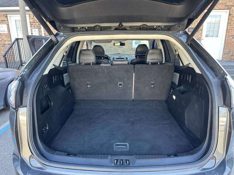 2017 Ford Edge Titanium