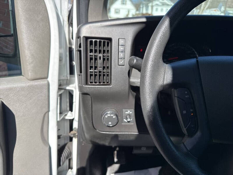 2019 Chevrolet Express 2500