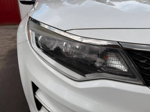 2017 Kia Optima LX