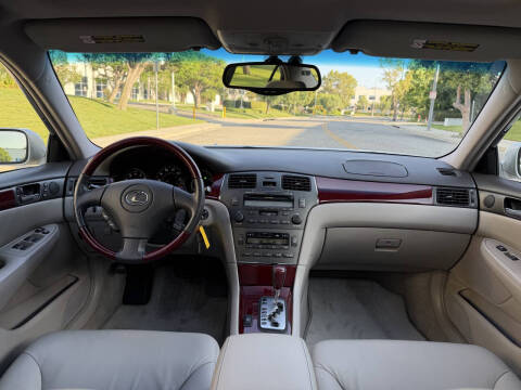 2004 Lexus ES 330