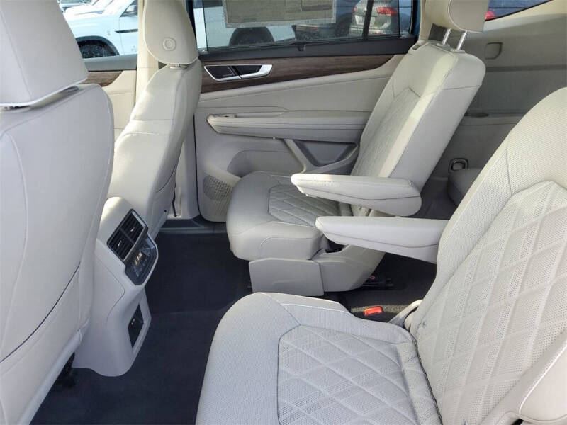 2025 Volkswagen Atlas SEL Premium R-Line 4Motion