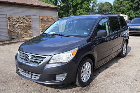 2012 Volkswagen Routan SE