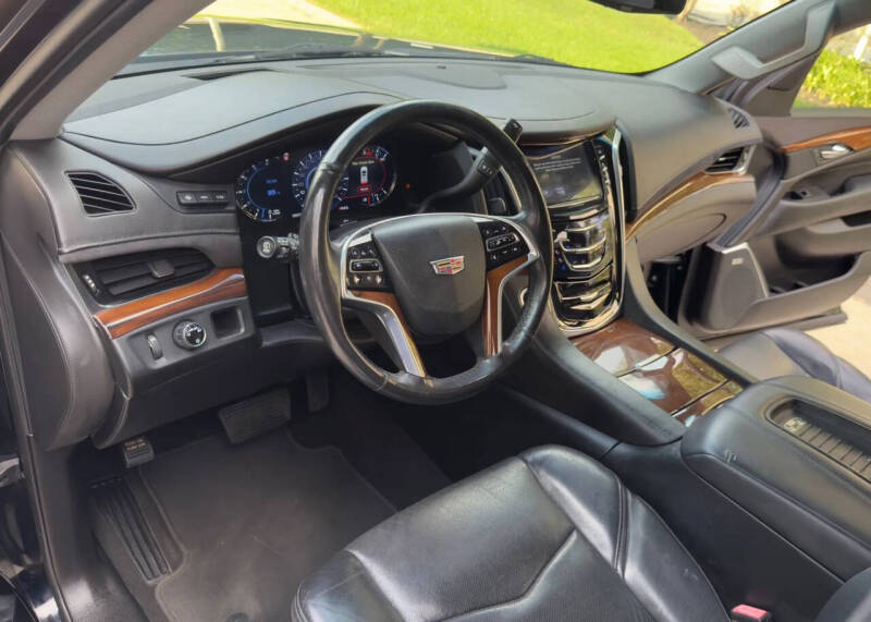 2019 Cadillac Escalade ESV Luxury