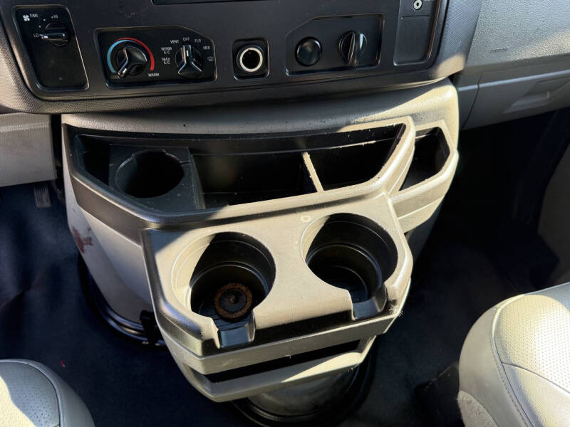 2012 Ford E-Series E-350 SD