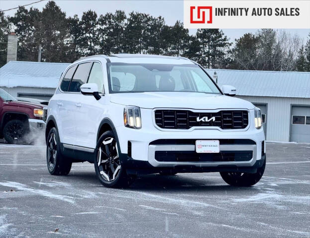 2023 Kia Telluride S's photo