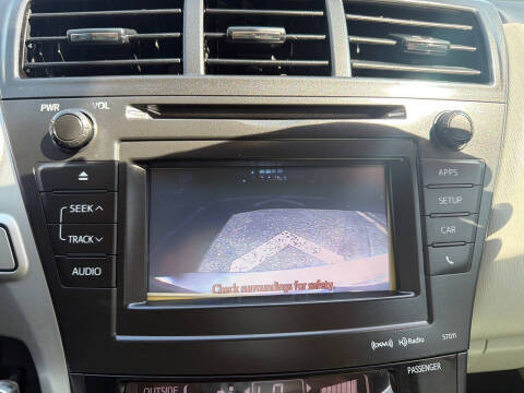 2014 Toyota Prius v Three