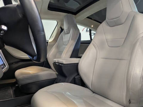 2015 Tesla Model S 85D