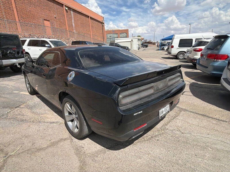 2022 Dodge Challenger SXT