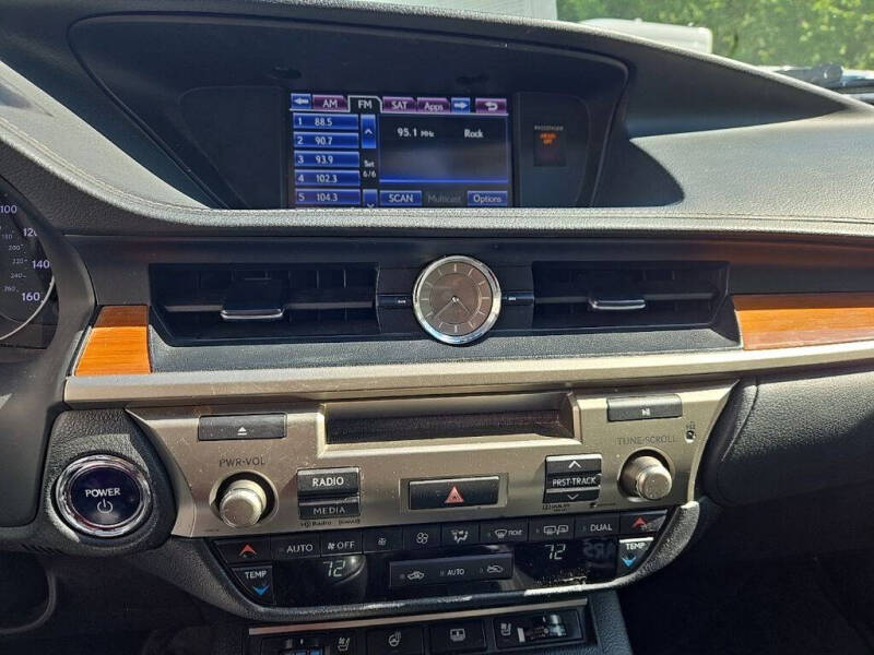 2013 Lexus ES 300h