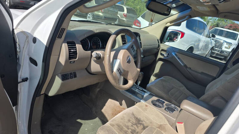 2012 Nissan Pathfinder SV