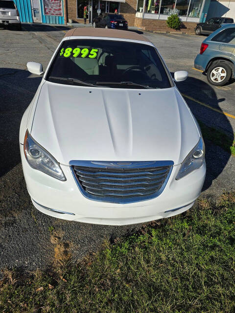 2013 Chrysler 200 for sale at Knight Motor Company in Valdosta, GA