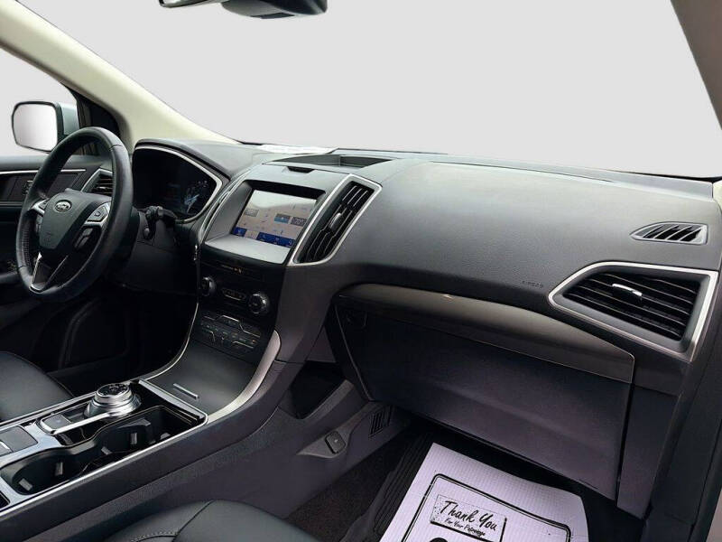 2020 Ford Edge SEL
