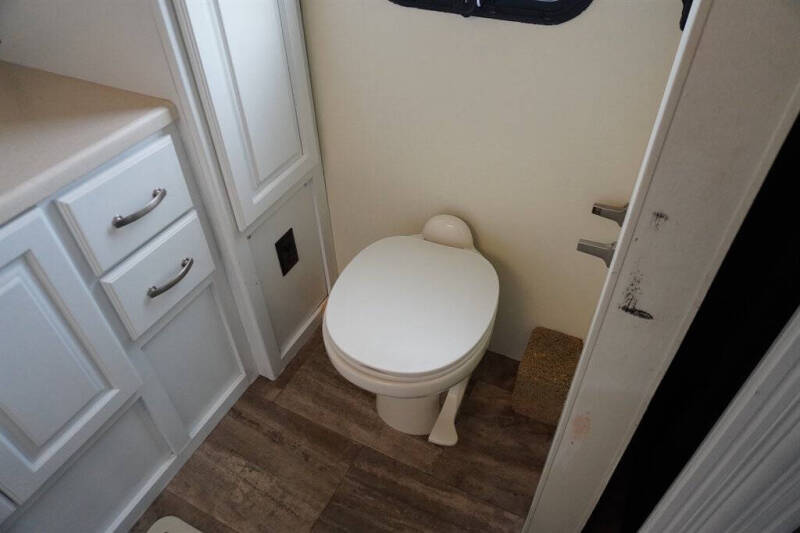 2015 Freightliner XCS Chassis