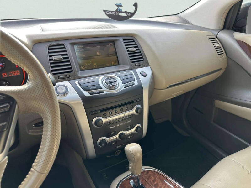 2010 Nissan Murano LE