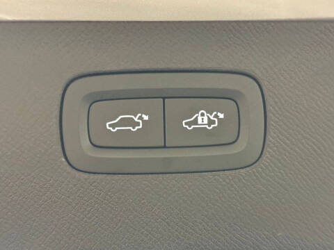 2024 Volvo XC90 B6 Plus Bright Theme 7P