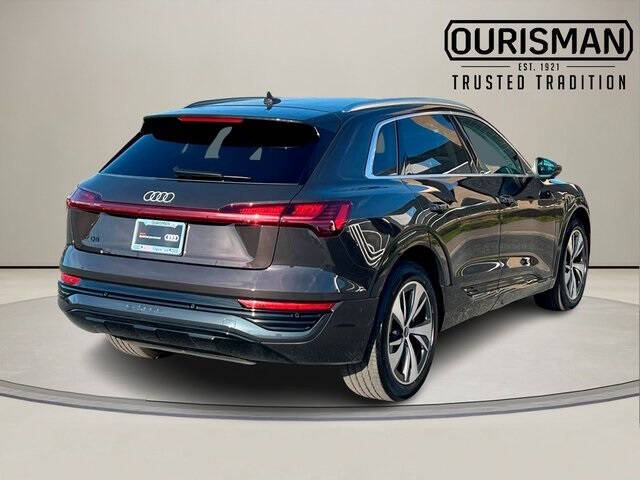 2024 Audi Q8 e-tron quattro Premium Plus