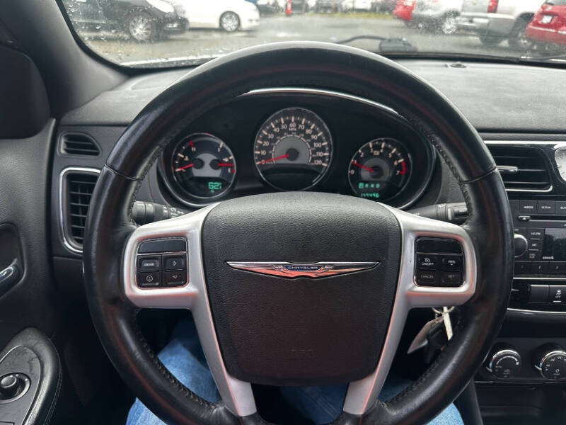 2014 Chrysler 200 Touring
