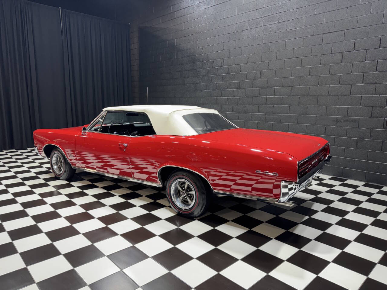 1966 Pontiac GTO 9