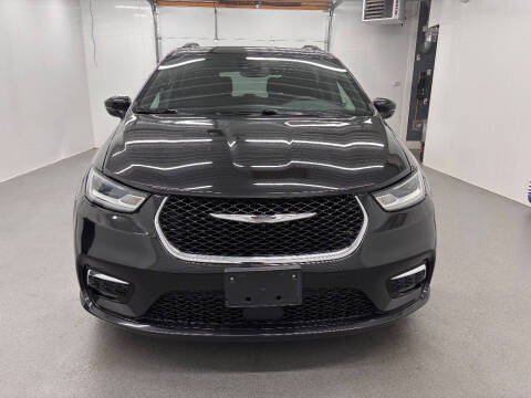 2022 Chrysler Pacifica Touring