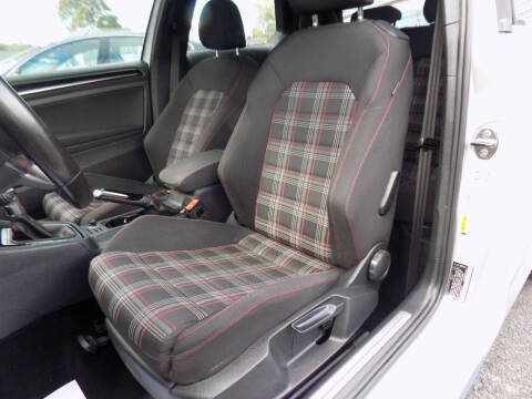 2016 Volkswagen Golf GTI S