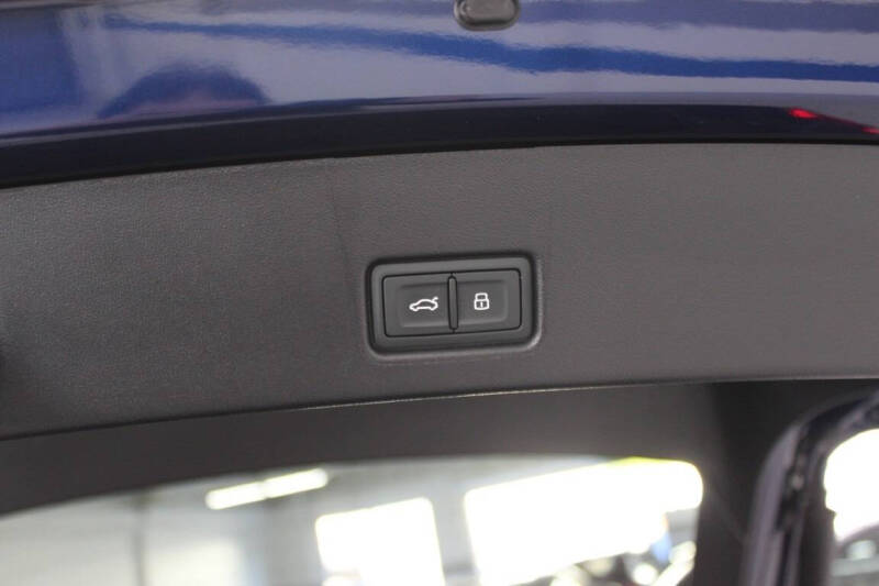 2024 Audi Q4 Sportback e-tron quattro Premium Plus 50