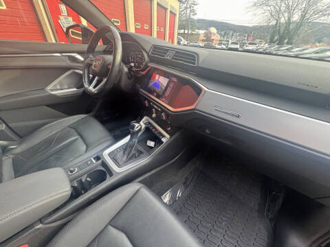 2020 Audi Q3 quattro Premium 45 TFSI