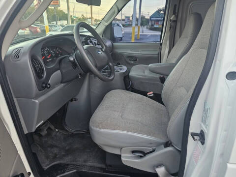 2004 Ford E-Series E-150