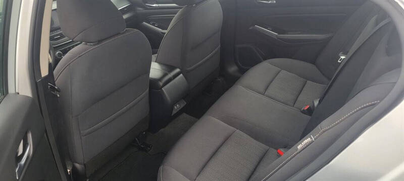 2021 Nissan Altima 2.5 SV