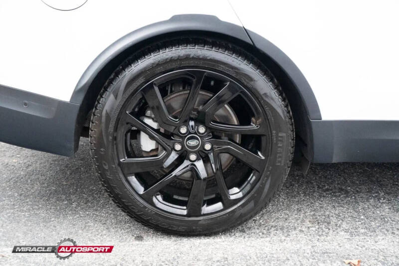 2022 Land Rover Discovery P300 S