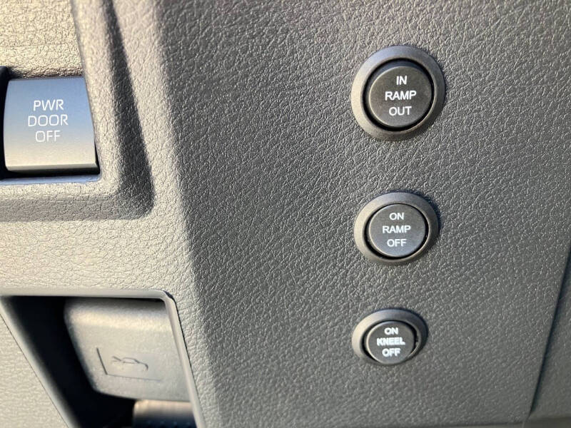 2026 Toyota Sienna LE 8-Passenger