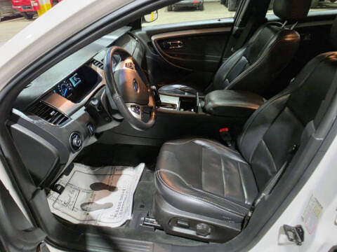 2016 Ford Taurus SEL