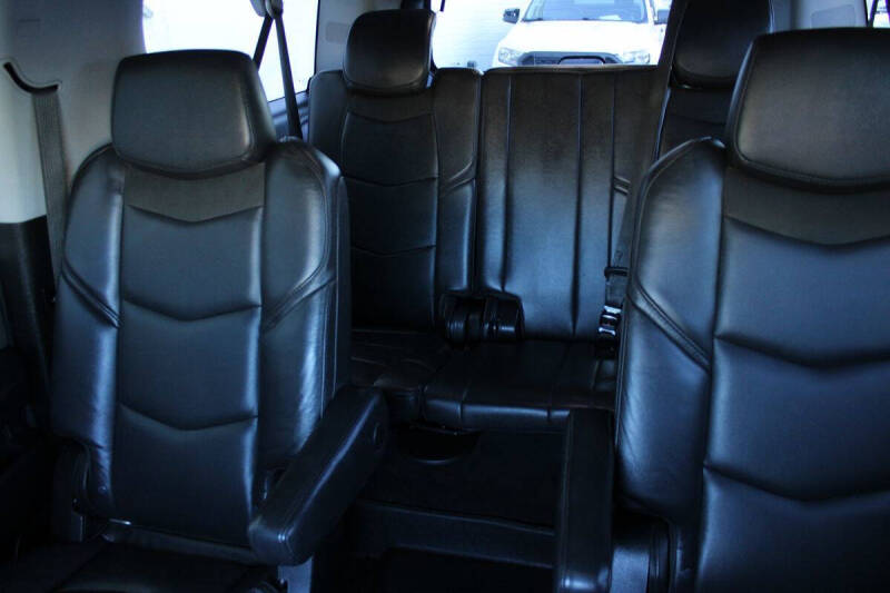 2018 Cadillac Escalade ESV Premium Luxury