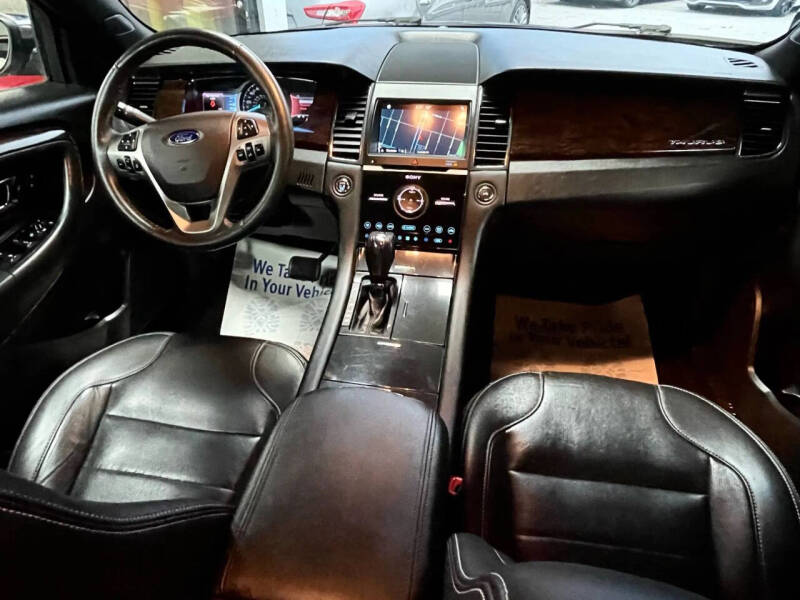 2019 Ford Taurus Limited