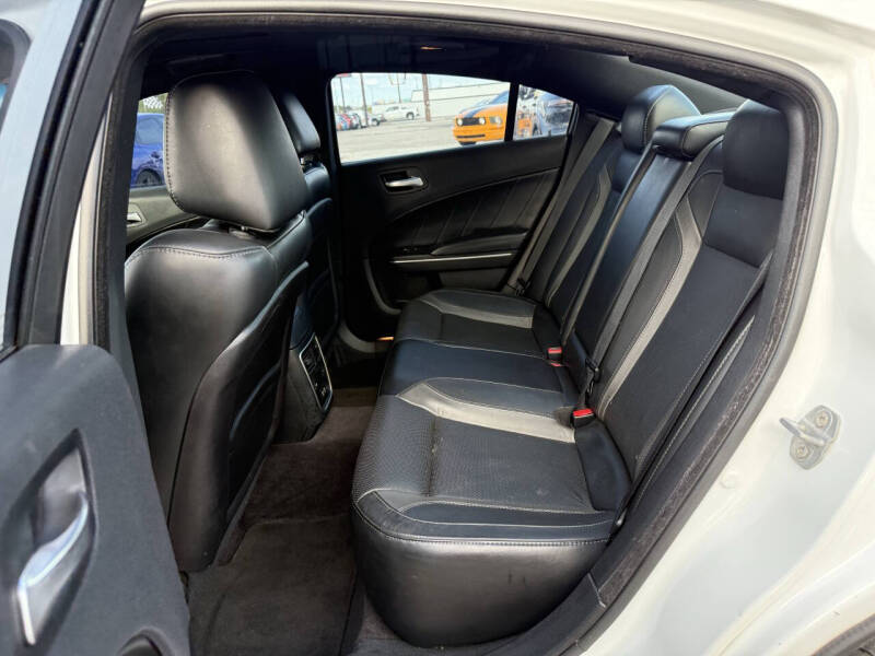 2017 Dodge Charger SXT