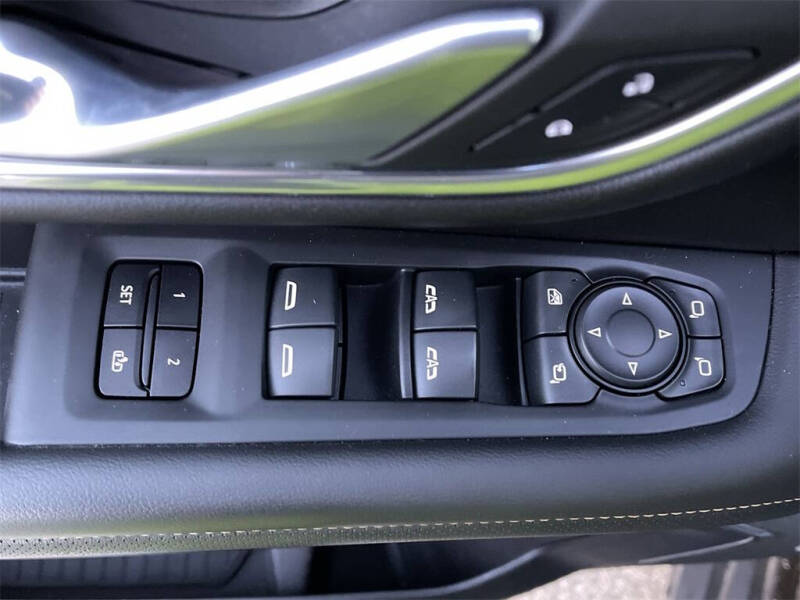 2021 GMC Yukon XL AT4