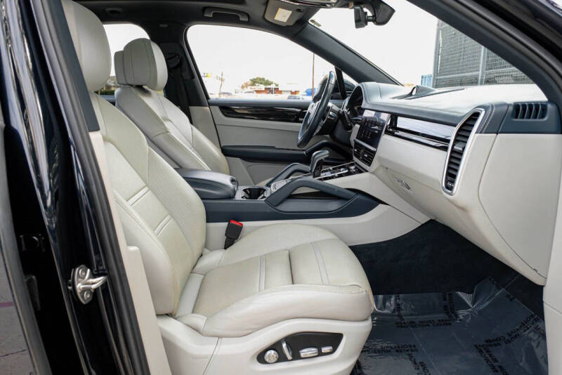 2019 Porsche Cayenne S