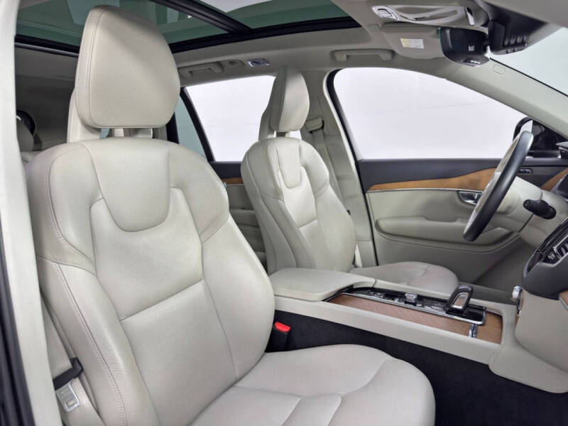 2021 Volvo XC90 Recharge T8 Inscription Expression 7P