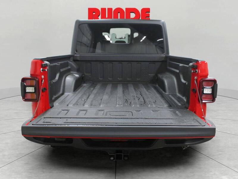 2024 Jeep Gladiator Willys