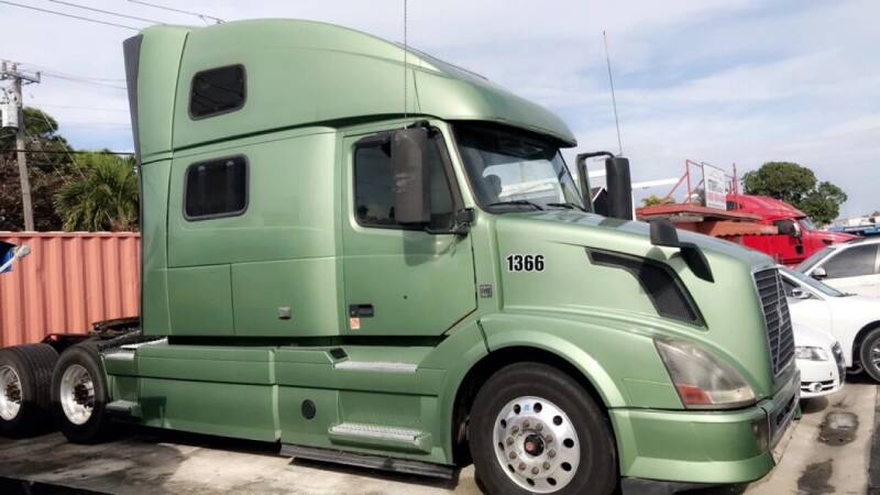 2012 Volvo VNL for sale at MIA On Wheels Corp in Opa-Locka FL