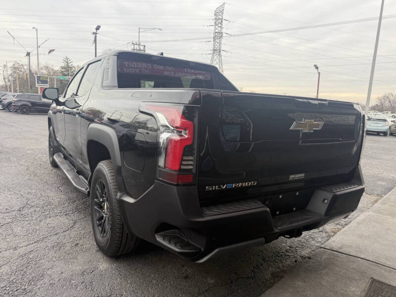 2025 Chevrolet Silverado EV LT