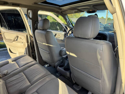 2005 Toyota Sequoia SR5
