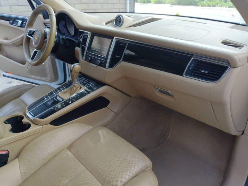 2016 Porsche Macan S