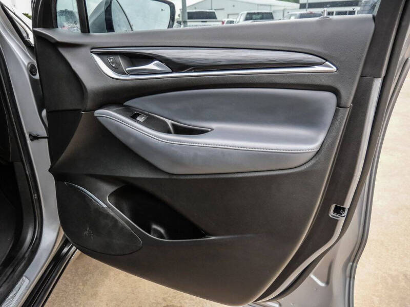2024 Buick Enclave Essence
