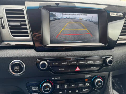 2017 Kia Niro EX