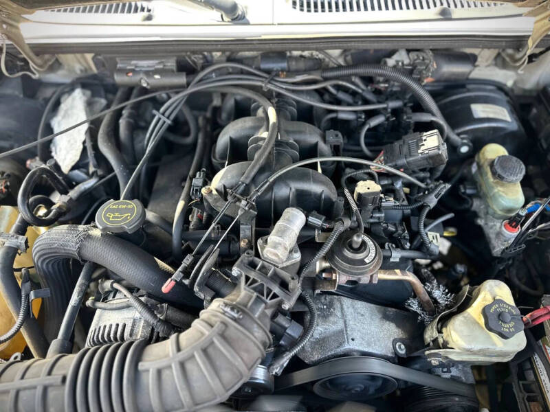 2002 Ford Explorer Sport Trac Value