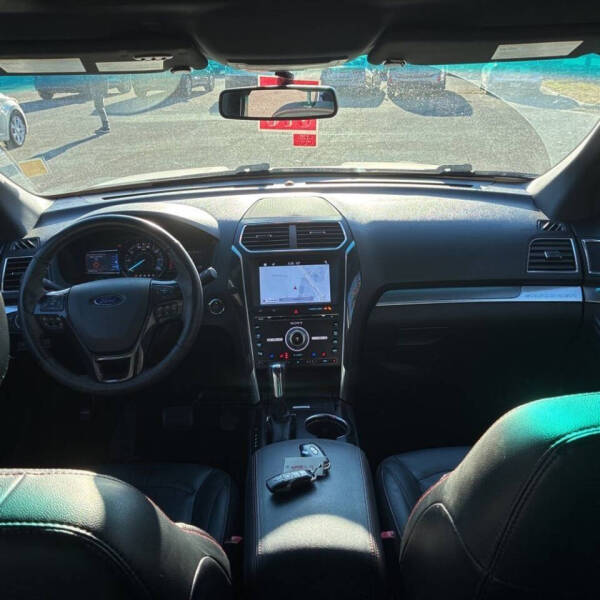 2017 Ford Explorer Sport