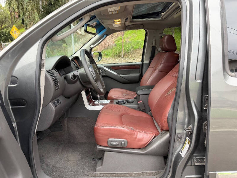 2008 Nissan Pathfinder LE