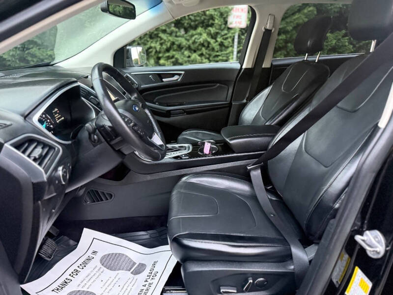 2017 Ford Edge Titanium