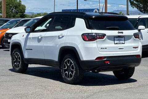 2025 Jeep Compass Trailhawk