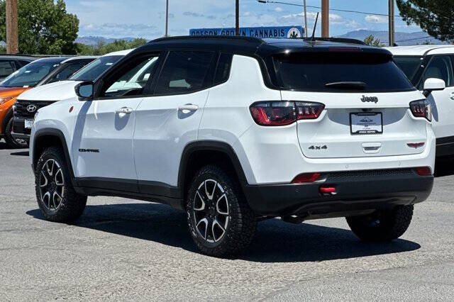 2025 Jeep Compass Trailhawk